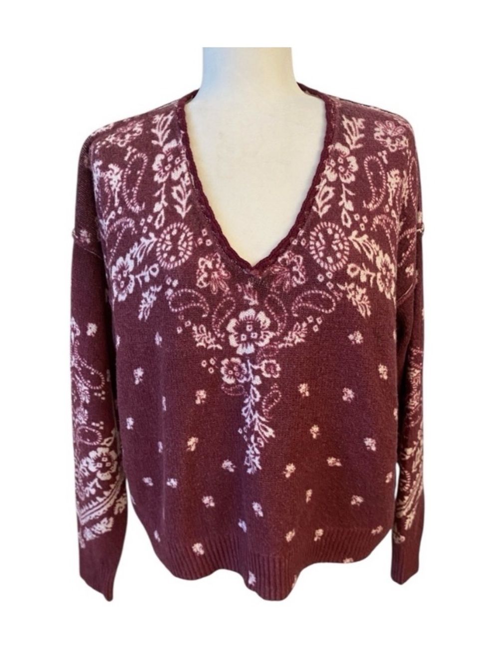 Sundance Womens Red Floral V-Neck Sweater